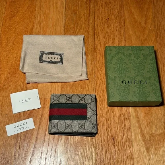 Gucci GG Supreme Logo Stripe Leather Bifold Wallet 🔥 - Picture 1 of 8